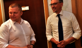 Apšmeižk, nes visuomenė šmeižtu tiki