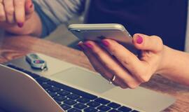 Mobiliojo ryšio operatoriai santūriai vertina pasiūlymus dėl eSIM