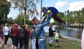 Dovana vaikučiams - po Danės upę vikingų valtimis