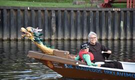 Dovana vaikučiams - po Danės upę vikingų valtimis