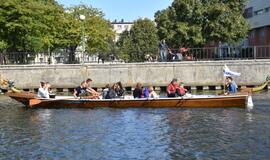 Dovana vaikučiams - po Danės upę vikingų valtimis