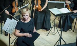 Klaipėdoje liejosi lūpinės armonikėlės trelės