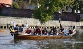 Dovana vaikučiams - po Danės upę vikingų valtimis
