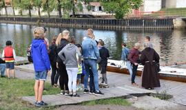 Dovana vaikučiams - po Danės upę vikingų valtimis