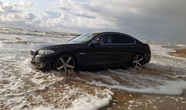 Emigrantas, su BMW įvažiavęs į jūrą, paaiškino savo poelgį