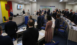 Pateikti deklaracijas vėluoja ir politikai