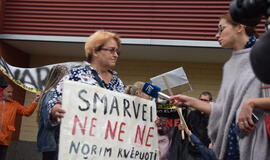 Už teisę gyventi be smarvės!