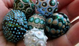 Apie karolius, brangesnius už karvę