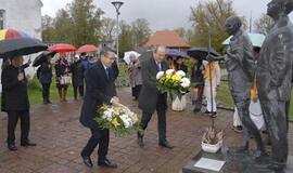 Indijos ambasadorius aplankė Rusnę M. Gandžio 150 metų gimtadienio proga