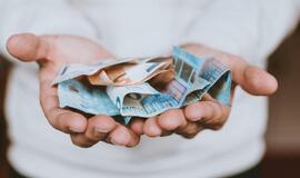 Patarė, kaip sutaupyti apsiperkant: dairykitės paprastesnių pakuočių ir naudokitės išmaniaisiais telefonais