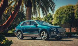 Pirmasis „Bentley“ žingsnis elektromobilių link: „Bentayga Hybrid“