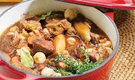 Burgundiškas jautienos troškinys