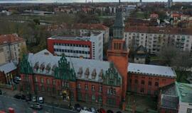 Dėl Klaipėdos pašto rūmų traukiami politiniai ir teisiniai koziriai