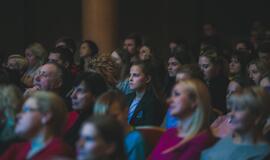 "Išlįst į šviesą" akimirkos