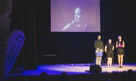 "Išlįst į šviesą" akimirkos