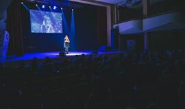 "Išlįst į šviesą" akimirkos