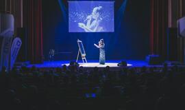 "Išlįst į šviesą" akimirkos