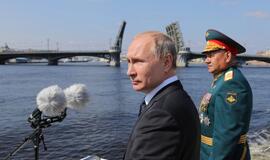 Rusija teigia grąžinusi Ukrainai tris prieš metus užgrobtus jos laivus