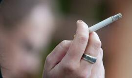 Tabako vartotojų kišenes valdžia siekia pakratyti dar smarkiau