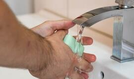 Kaip Naujuosius sutikti sveikiems: padės tinkamas rankų plovimas