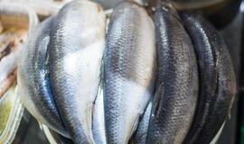 Turgaus prekiautojai pataria: kaip išsirinkti skanią silkę Kūčioms (receptas)