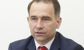 Buvęs ministras dukart pietavo pavaldžių įmonių sąskaita