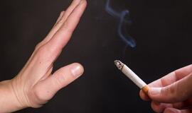 Netradiciniai būdai mesti rūkyti: nuo ženšenio ar jogurto iki laikmačio