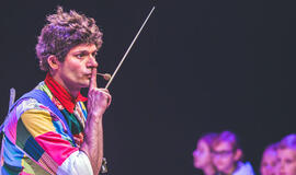 Publiką sužavėjusios ir naujos programos:  nuo orkestro provokacijų iki operos vaikams