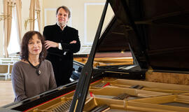 Šokiai dviem fortepijonams