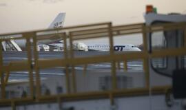 Tarnybas ant kojų sukėlusiam lėktuvo keleiviui – paprastas gripas, jis gydosi namuose