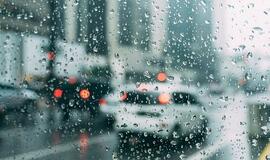 Eismo sąlygas sunkins oro permainos – lietus, snygis, šlapdriba