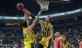 „Fenerbahce“ žaidėjai gyvena be atlyginimo