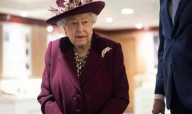 Koronavirusas – jau ir Buckinghamo rūmuose: karalienė persikėlė kitur