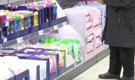 Kretingiškiai panikuoja: įtaria, kad parduotuvės darbuotojas galėjo užkrėsti koronavirusu