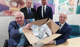 Lietuvoje jau gamina milijoną inovatyvių kaukių