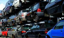 Tūkstančiai parduodamų automobilių slepia trūkumus: kaip nelikti prie sugedusios geldos?