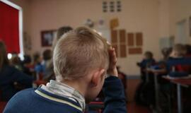 Kol Lietuva dorojasi su koronavirusu, pedagogai sprendžia kitą problemą