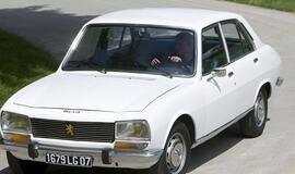 Šeši „Peugeot“ metų automobiliai: nuo 504 sedano iki naujojo 208 hečbeko