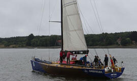 Sulūžusį flagštoką pakeis jachtos "Ambersail" stiebas