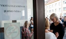 Svarbi žinia abiturientams: dėl karantino žadama keisti brandos egzaminų laiką