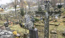 Vandalizmas kapinėse - smurtinės visuomenės atspindys