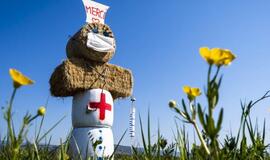 COVID-19 aukų skaičius pasaulyje viršijo 115 tūkstančių