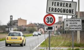 Specialistus stebina mįslingas miestelis Italijos koronaviruso epicentre: pradedamas tyrimas