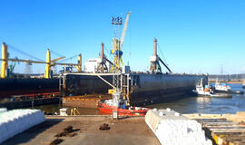 „Vakarų laivų gamykla“ darbui pradės ruošti antrą „Panamax“ tipo laivų remontui skirtą doką