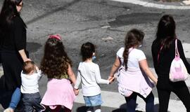 Italija po beveik dviejų mėnesių švelnina judėjimo ribojimus