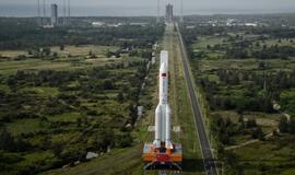 Kinijos naujasis eksperimentinis erdvėlaivis grįžo į Žemę