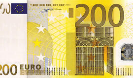 Pensijų ir išmokų gavėjai rugpjūtį gaus po 200 eurų
