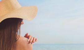 Specialistai sunerimę: net 7 iš 10 moterų netinkamai saugo odą nuo saulės. Kokios laukia pasekmės?