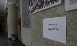 26 tūkst. abiturientų laiko privalomą brandos egzaminą