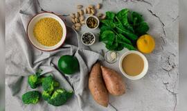 Su maistu gauti geležies darosi vis sunkiau: dalijamės dienos meniu receptais, kurie padės gauti daugiau